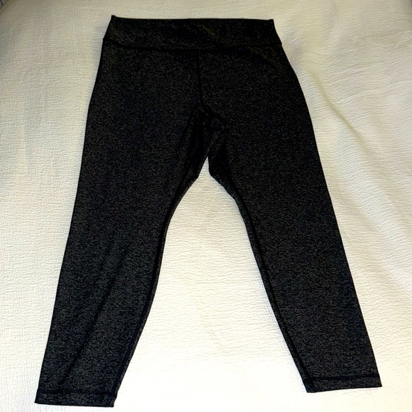 Brand new Old Navy High Rise Cloud+ 7/8 Ankle Leggings, XL - Picture 9 of 15